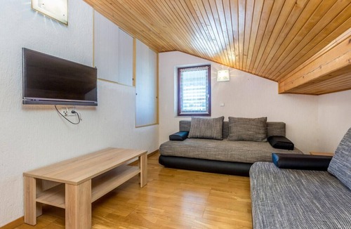Vantacici Apartment | One bedroom apartment with terrace and sea view Vantačići, Krk (A-5313-a)