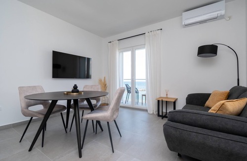 Nevidane Apartment | One bedroom apartment near beach Neviđane, Pašman (A-323-c)