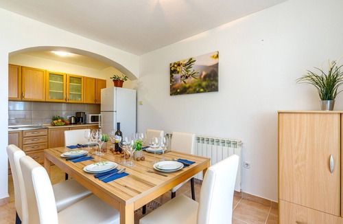 Nova Vas Apartment | One-Bedroom Apartment Vanessa II with common Pool