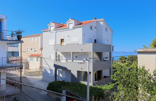 Podstrana Apartment | One bedroom apartment with terrace and sea view Podstrana, Split (A-6072-b)