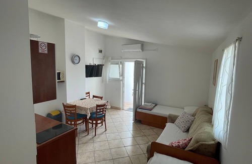 Susica Apartment | One bedroom apartment with terrace Sabunike, Zadar (A-6258-c)
