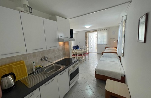 Susica Apartment | One bedroom apartment with terrace Sabunike, Zadar (A-6258-d)