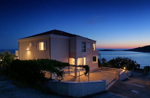 Razanj Apartment | One bedroom apartment near beach Ražanj, Rogoznica (A-7484-a)