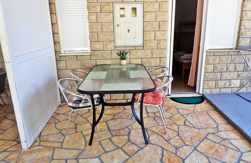 Tribanj Apartment | One bedroom apartment with terrace Tribanj, Paklenica (A-26977-a)