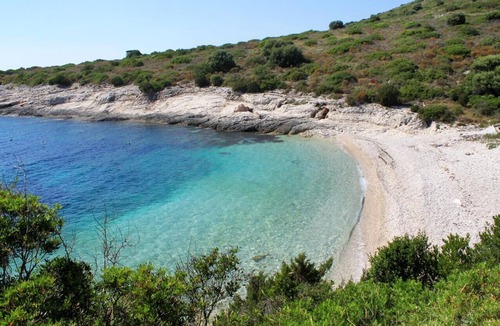 Savar Apartment | One bedroom apartment near beach Savar, Dugi otok (A-23087-a)