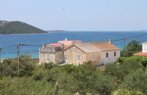 Soline Apartment | One bedroom apartment with terrace and sea view Cove Soline, Dugi otok (A-448-e)
