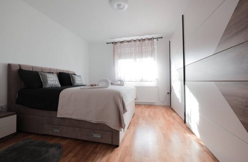 Vrbovec Apartment | One bedroom apartment with air-conditioning Vrbovec, Prigorje (A-22922-a)