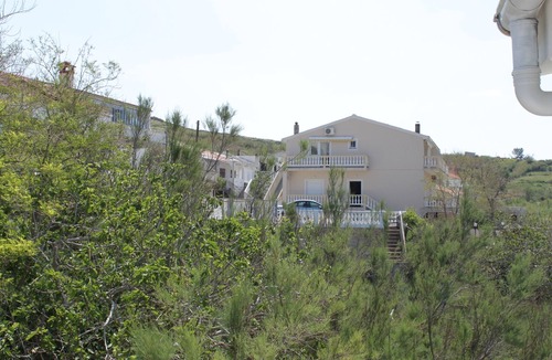 Metajna Apartment | One bedroom apartment with terrace Metajna, Pag (A-6336-c)