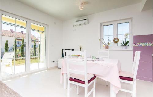 Pakostane Apartment | One-Bedroom Apartment In Pakostane