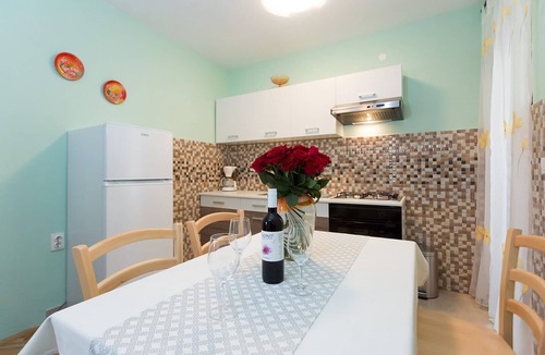 Funtana Apartment | One bedroom apartment Josef with beautiful private garden in Funtana
