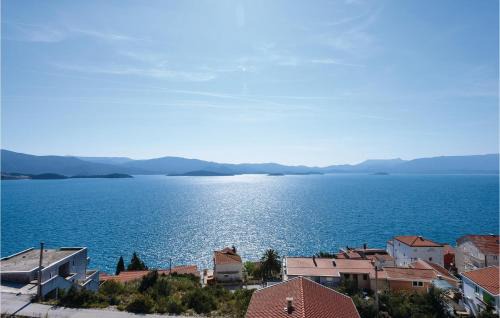 Komarna Apartment | One-Bedroom Apartment Klek With Sea View 07