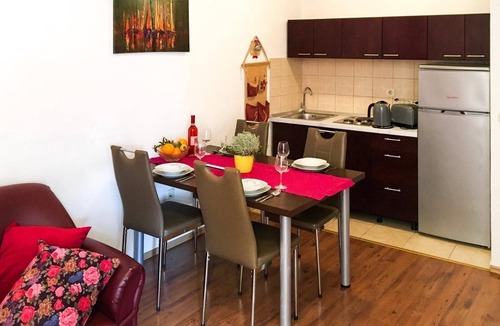 Igrane Apartment | One bedroom apartment near beach Igrane, Makarska (A-18405-b)