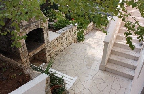 Postira Apartment | One bedroom apartment near beach Postira, Brač (A-5152-b)