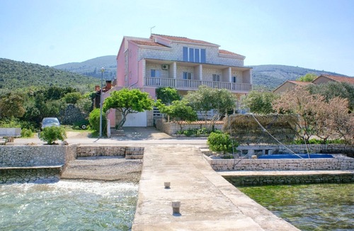 Kneza Apartment | One bedroom apartment near beach Kneža, Korčula (A-167-b)