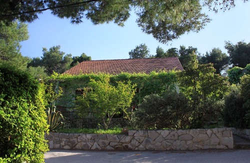 Cove Basina (Jelsa) Apartment | One bedroom apartment near beach Mudri Dolac, Hvar (A-118-c)