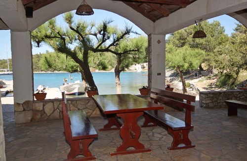 Scedro Apartment | One bedroom apartment near beach Cove Karkavac - Šćedro, Hvar (A-8801-a)
