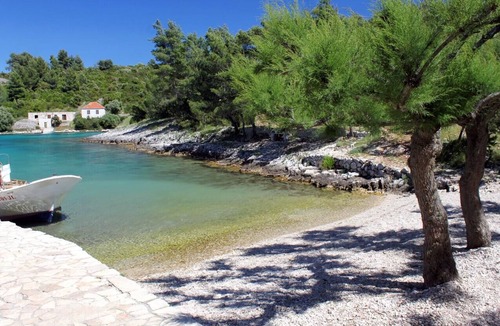 Scedro Apartment | One bedroom apartment near beach Cove Karkavac - Šćedro, Hvar (A-8801-b)
