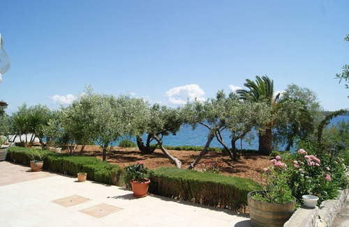 Zavala Apartment | One bedroom apartment near beach Zavala, Hvar (A-553-g)