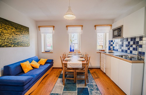 Cerknica Apartment | One Bedroom Apartment with Breakfast in Ančkin kot