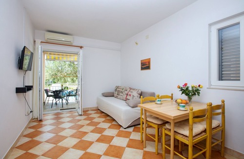 Zaboric Apartment | One bedroom apartment with terrace Žaborić, Šibenik (A-469-b)