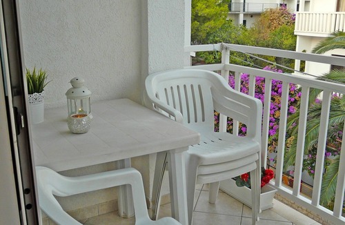 Drvenik Apartment | One bedroom apartment with balcony and sea view Drvenik Donja vala, Makarska (A-6756-a)