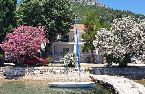 Viganj Apartment | One bedroom apartment with terrace and sea view Viganj, Pelješac (A-24522-a)