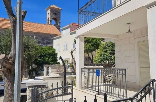 Viganj Apartment | One bedroom apartment with terrace and sea view Viganj, Pelješac (A-24522-d)