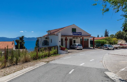 Brist Apartment | One bedroom apartment with terrace and sea view Brist, Makarska (A-22463-b)