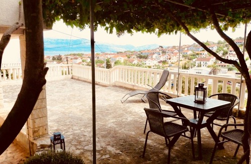Sutivan Apartment | One bedroom apartment with terrace and sea view Sutivan, Brač (A-2846-a)