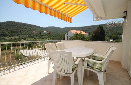 Bozava Apartment | One bedroom apartment with terrace and sea view Božava, Dugi otok (A-8100-a)