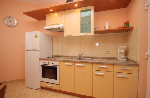Bozava Apartment | One bedroom apartment with terrace Božava, Dugi otok (A-8100-b)