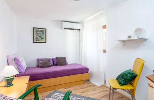 Buzet Apartment | One bedroom apartment with air-conditioning Buzet, Central Istria - Središnja Istra (A-17333-a)