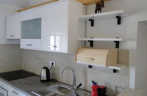 Pitve Apartment | One bedroom apartment with air-conditioning Pitve, Hvar (A-22114-a)