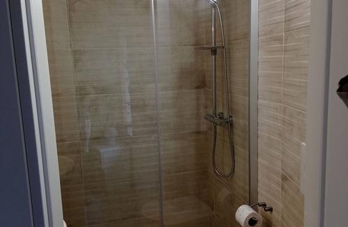 Pitve Apartment | One bedroom apartment with air-conditioning Pitve, Hvar (A-22114-a)