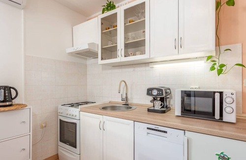 Klana Apartment | One Bedroom Apartment with Terrace