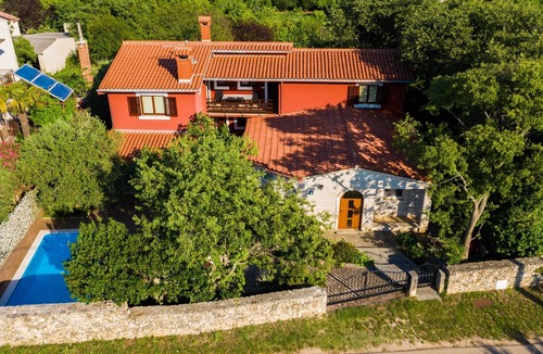 Krnica Apartment | One bedroom apartment with a swimming pool Krnica, Marčana (A-7357-c)