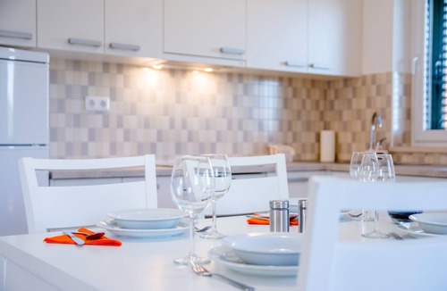Cove Makarac (Milna) Apartment | One bedroom apartment with a swimming pool Milna, Brač (A-22122-a)
