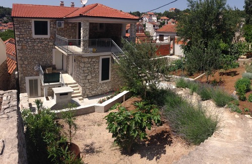 Zaton Apartment | One bedroom apartment with terrace Zaton, Krka (A-25545-a)