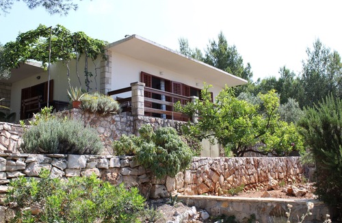 Zavala Apartment | One bedroom apartment with terrace and sea view Zavala, Hvar (A-15357-b)