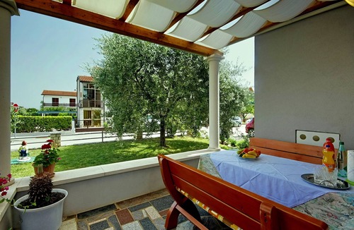 Murine Apartment | One bedroom apartment with terrace Umag (A-22649-b)