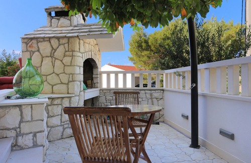 Lokva Rogoznica Apartment | One bedroom apartment with terrace and sea view Lokva Rogoznica, Omiš (A-13226-c)