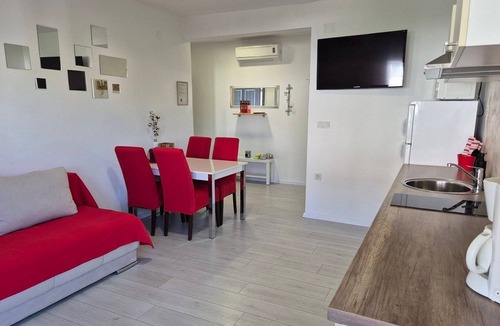 Rab Town Apartment | One bedroom apartment with hot tub Supetarska Draga - Donja, Rab (A-25308-b)