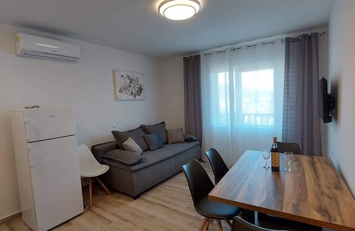 Mundanije Apartment | One bedroom apartment with terrace Mundanije, Rab (A-4953-b)