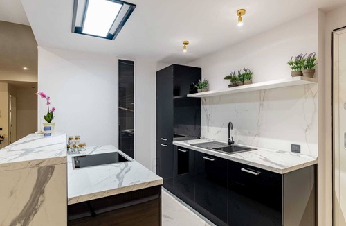 Aviatiei Apartment | One Herastrau Towers 1 luxury bedroom and terasse