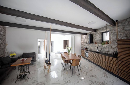 Opatija House | Opatija 2BR + 2BA Rooftop Terrace Loft steps to Slatina Beach