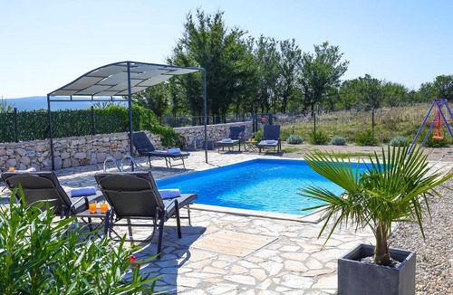 Rudine Villa | Otok Krk Villa Niko PET FRIENDLY 200 M FROM HIDDEN SANDY BEACH pets stays for free