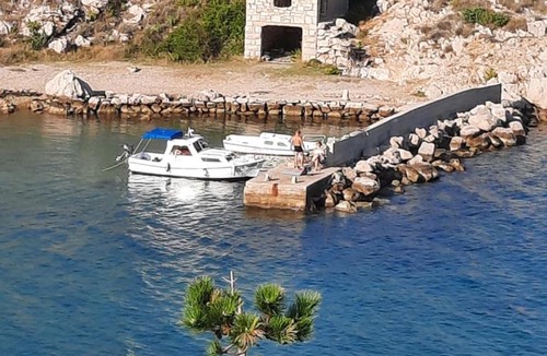 Rudine Villa | Otok Krk Villa Niko PET FRIENDLY 200 M FROM HIDDEN SANDY BEACH pets stays for free