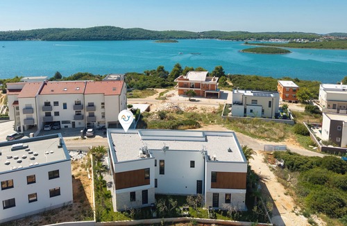 Medulin Villa | Palm Villa Emma with Pool, Medulin, Croatia