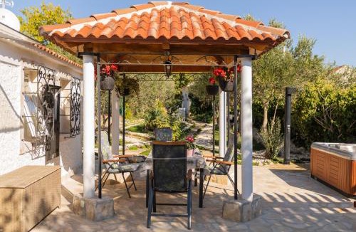 Bristane House | Peace Oasis & Active Holiday near Krka