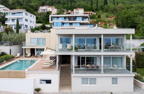 Zagorje Apartment | Pedacito del Cielo by Villas Guide